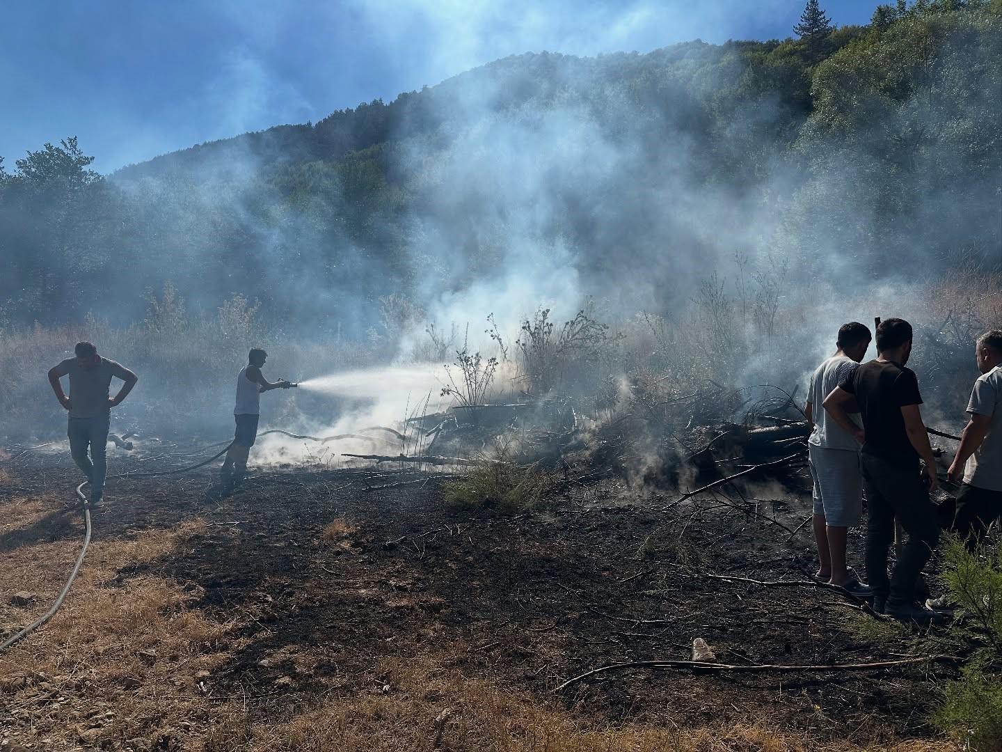 Kastamonu’da ormanlık alanda çıkan yangın büyümeden söndürüldü
