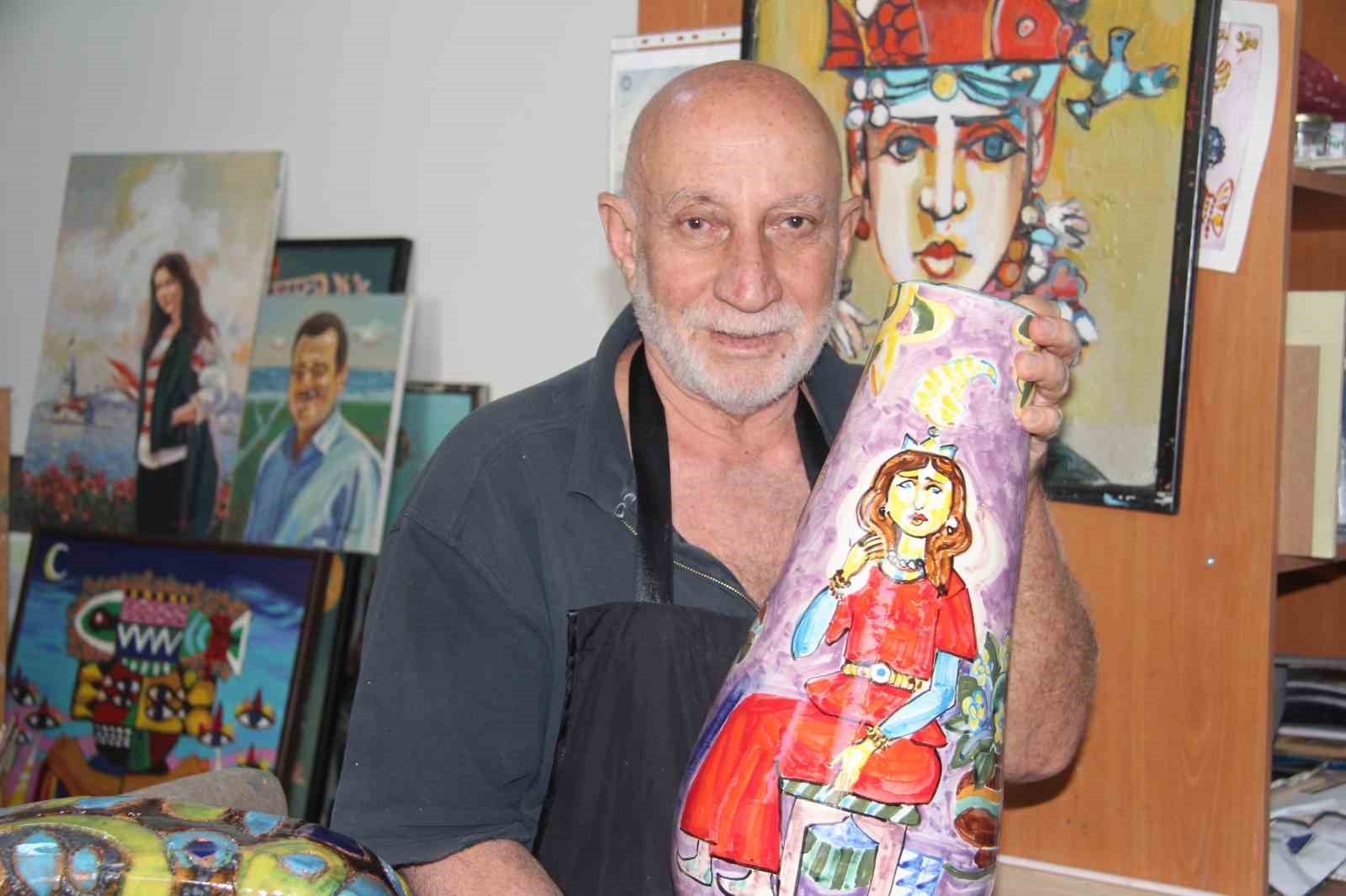 &Ccedil;ocukken ailesine destek olmak i&ccedil;in başladı, ressam oldu
