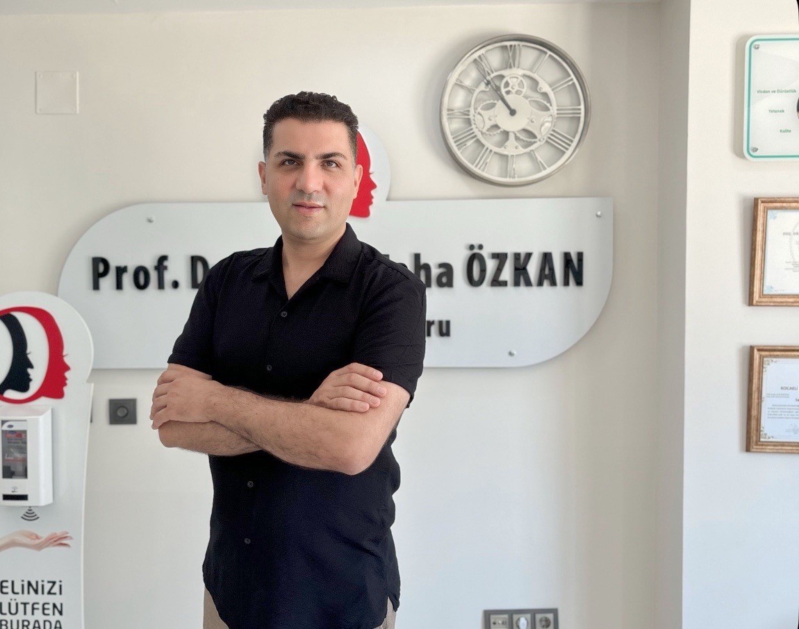 Prof. Dr. Özkan: "40’lı yaşlarda diş kaybı alarmı nedeni erken menopoz"