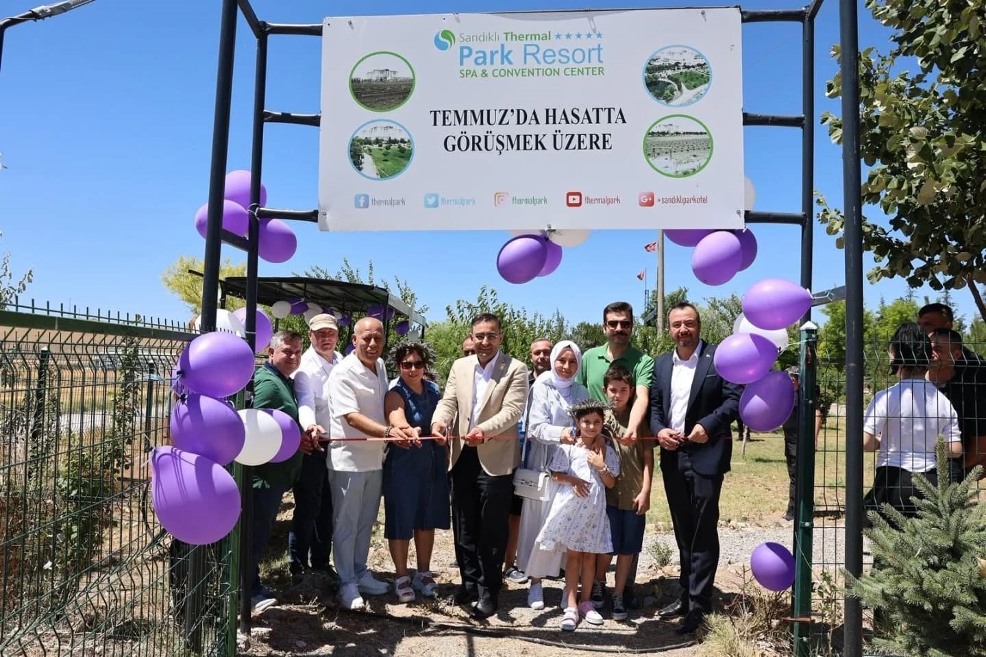 Lavanta ve kekik hasadı renkli g&ouml;r&uuml;nt&uuml;lere sahne oldu
