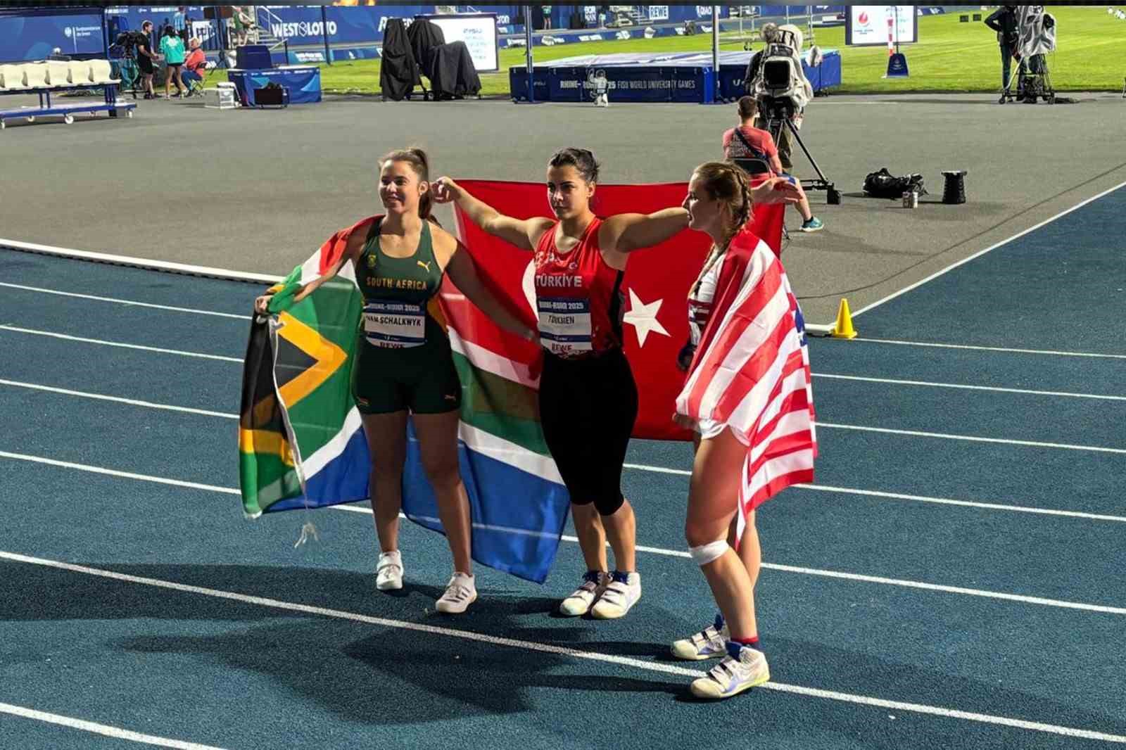 ALK&Uuml;&rsquo;n&uuml;n altın kızı Esra T&uuml;rkmen d&uuml;nya zirvesinde
