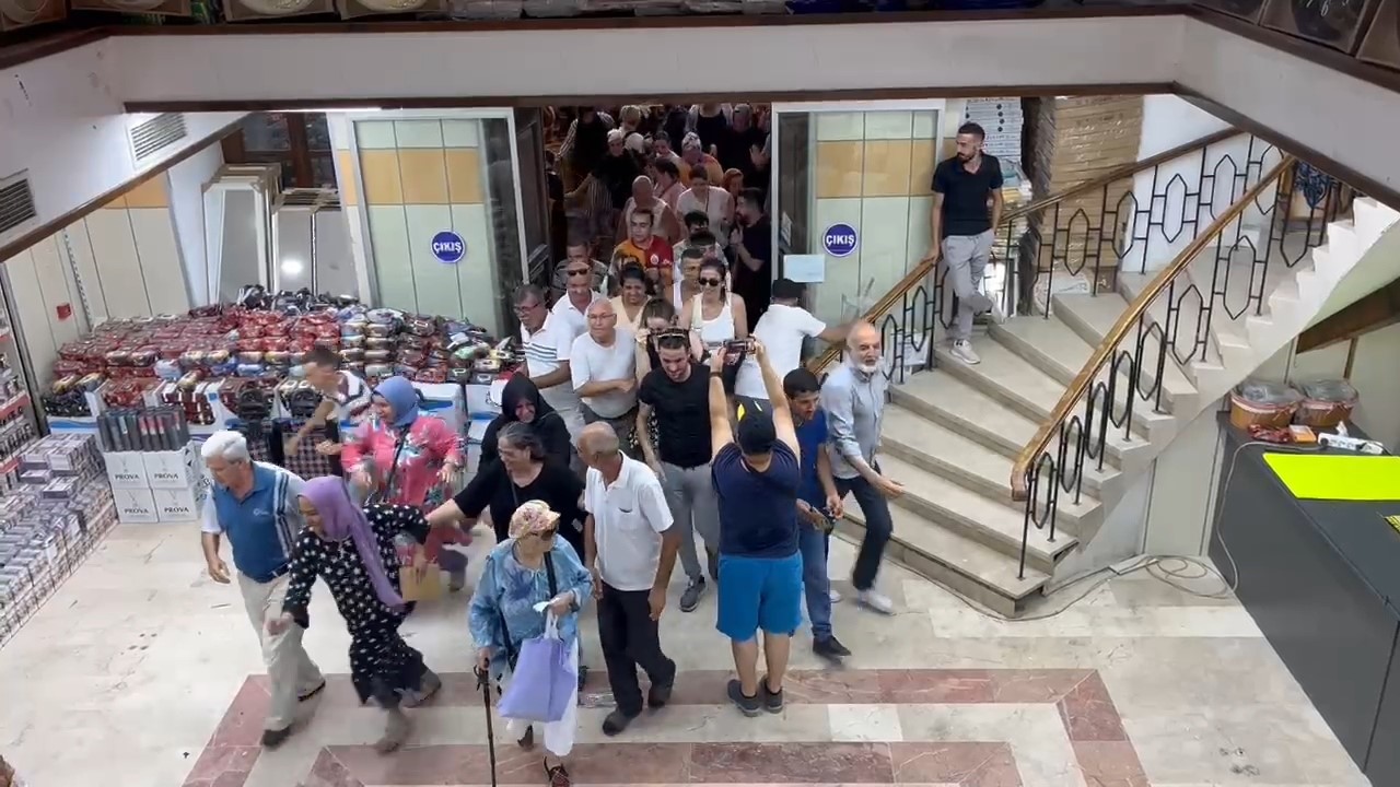 Tekirdağ&rsquo;da indirim izdihamı
