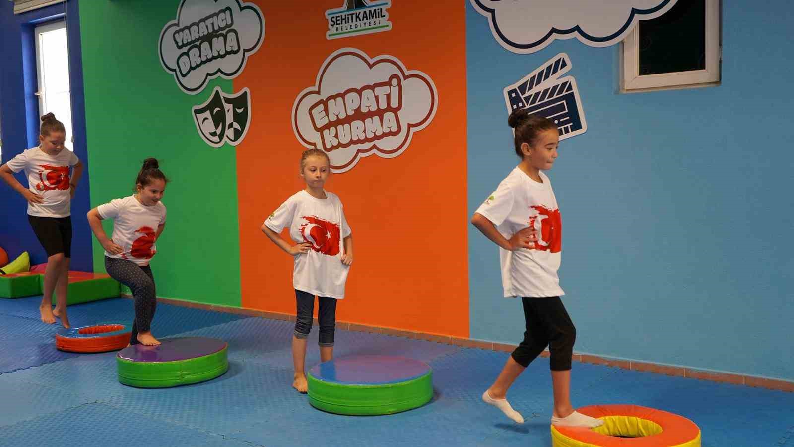 Şehitkamil yaz spor akademisinde 8 ayrı branşta eğitimler devam ediyor
