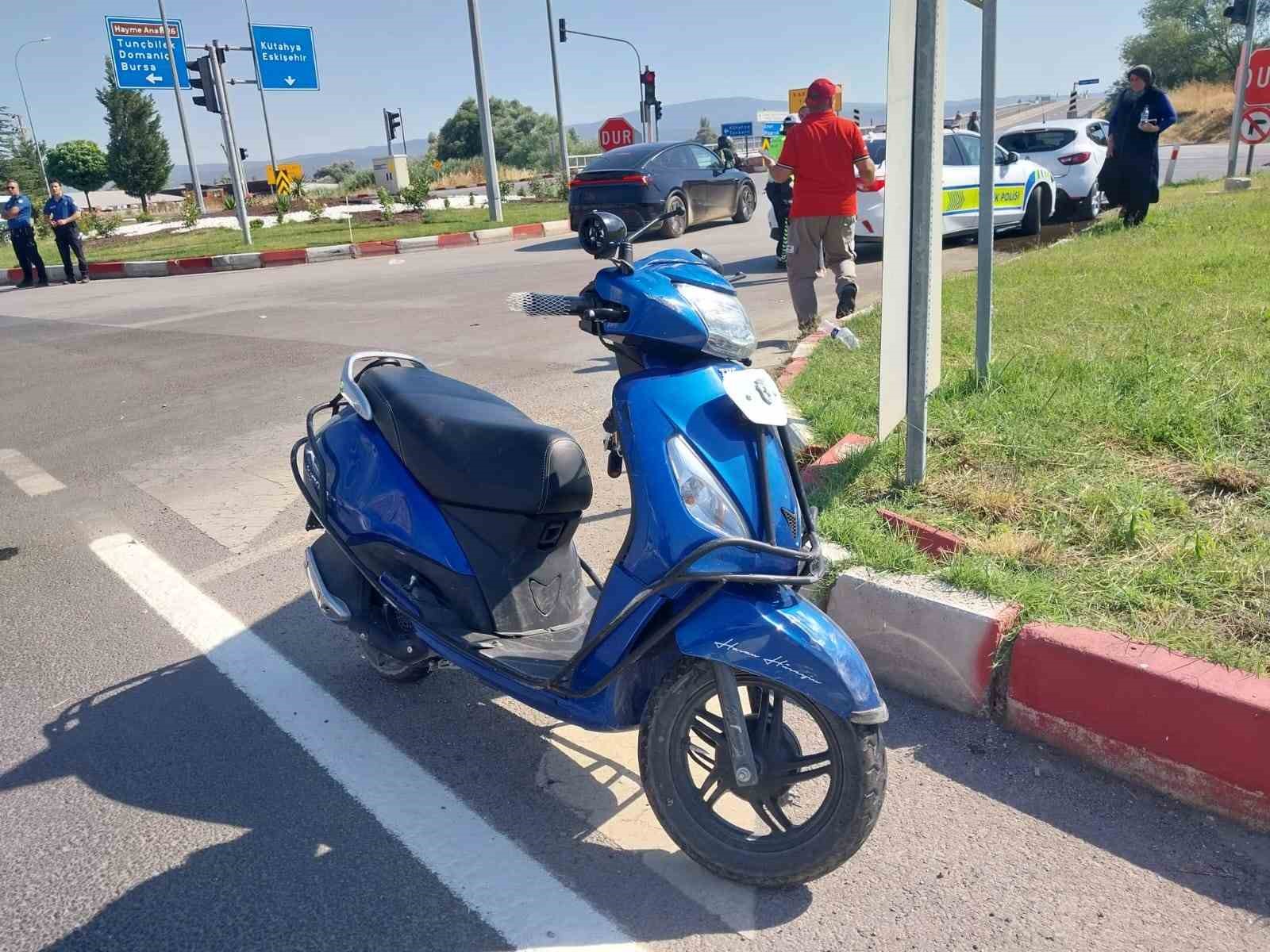 Tavşanlı&rsquo;da trafik kazası, 2 yaralı
