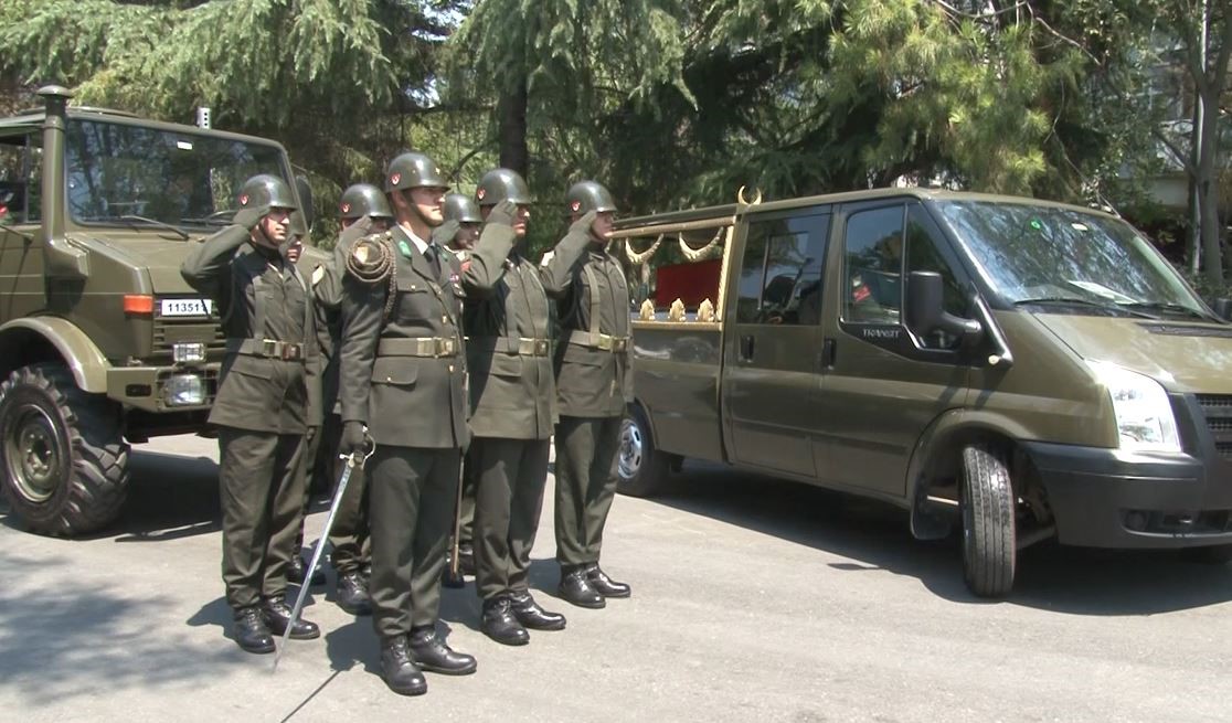 Şehit Muhafız Er Hayrullah Halit Karaman İstanbul&rsquo;da son yolculuğuna uğurlandı
