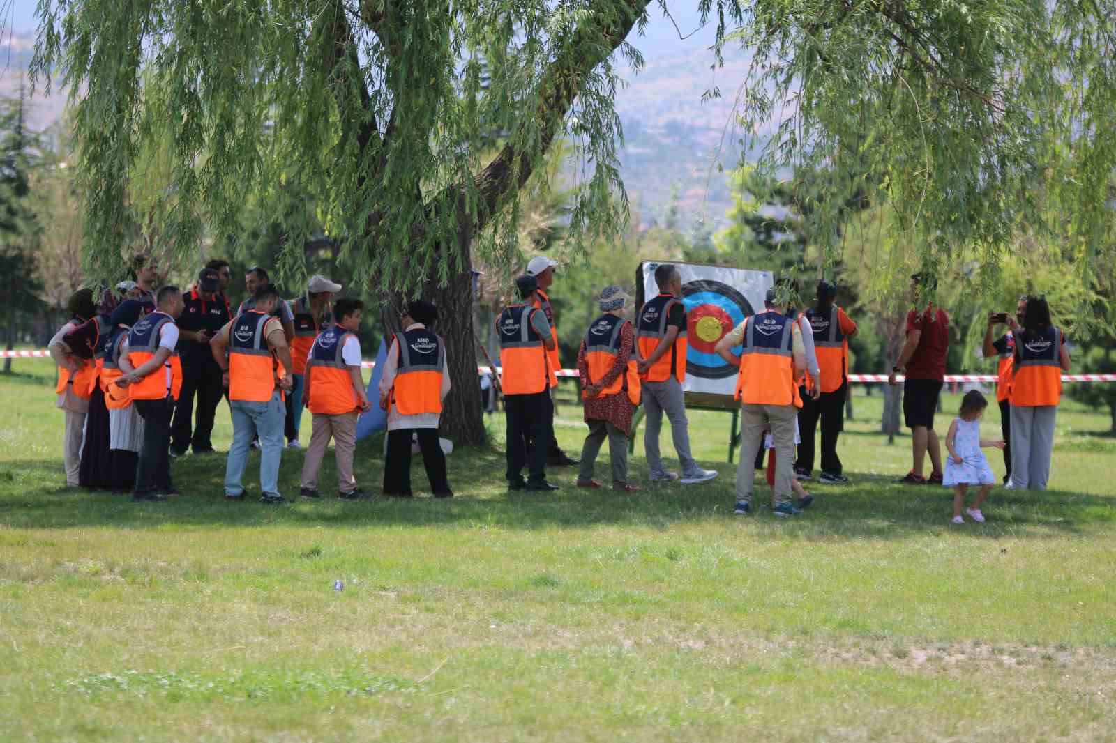 AFAD g&ouml;n&uuml;ll&uuml;leri birlik i&ccedil;in buluştu
