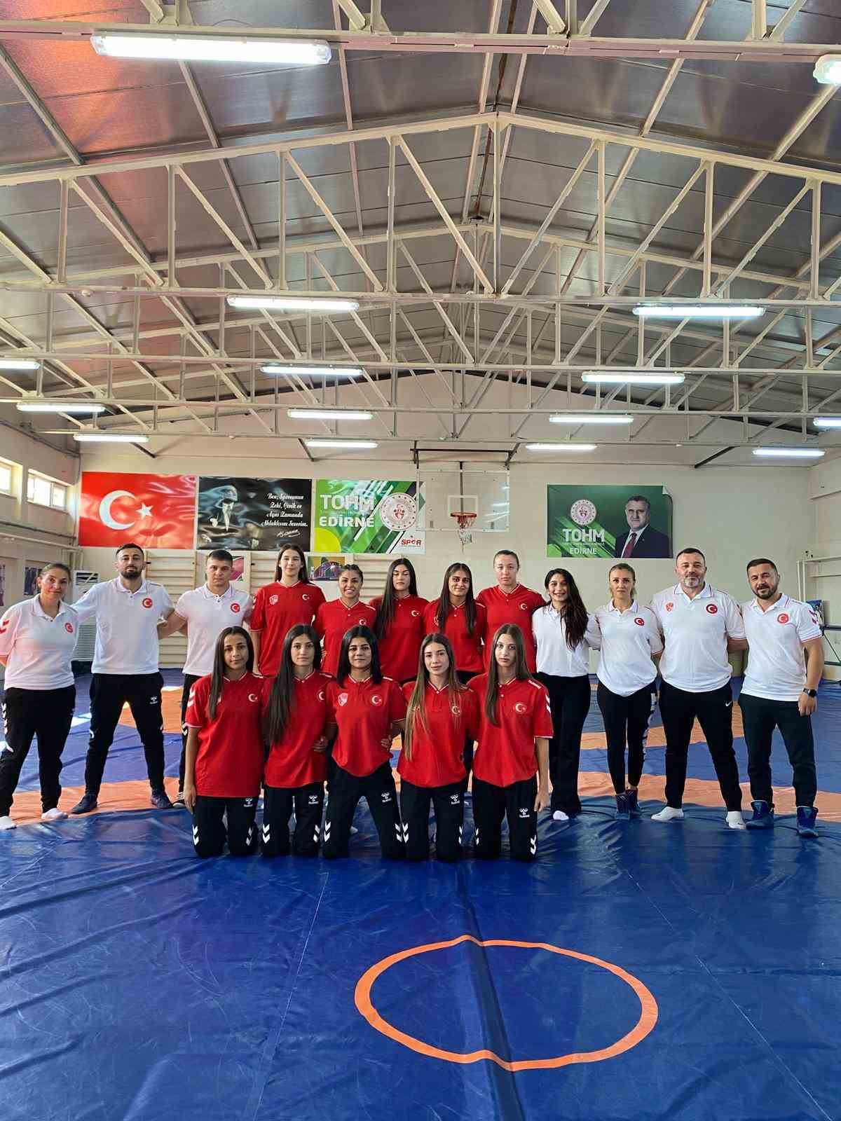 Atina’da düzenlenecek U17 Dünya Güreş Şampiyonası yarın başlayacak