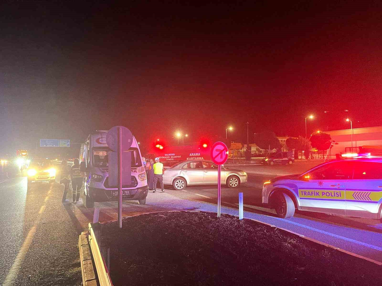 Balıkesir’de çift taralı trafik kazası, 4 yaralı