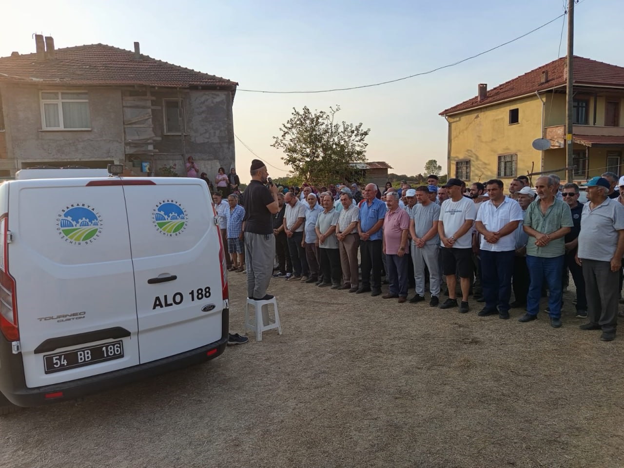 Biri kazada, diğeri hastanede vefat eden &ccedil;ift yan yana toprağa verildi
