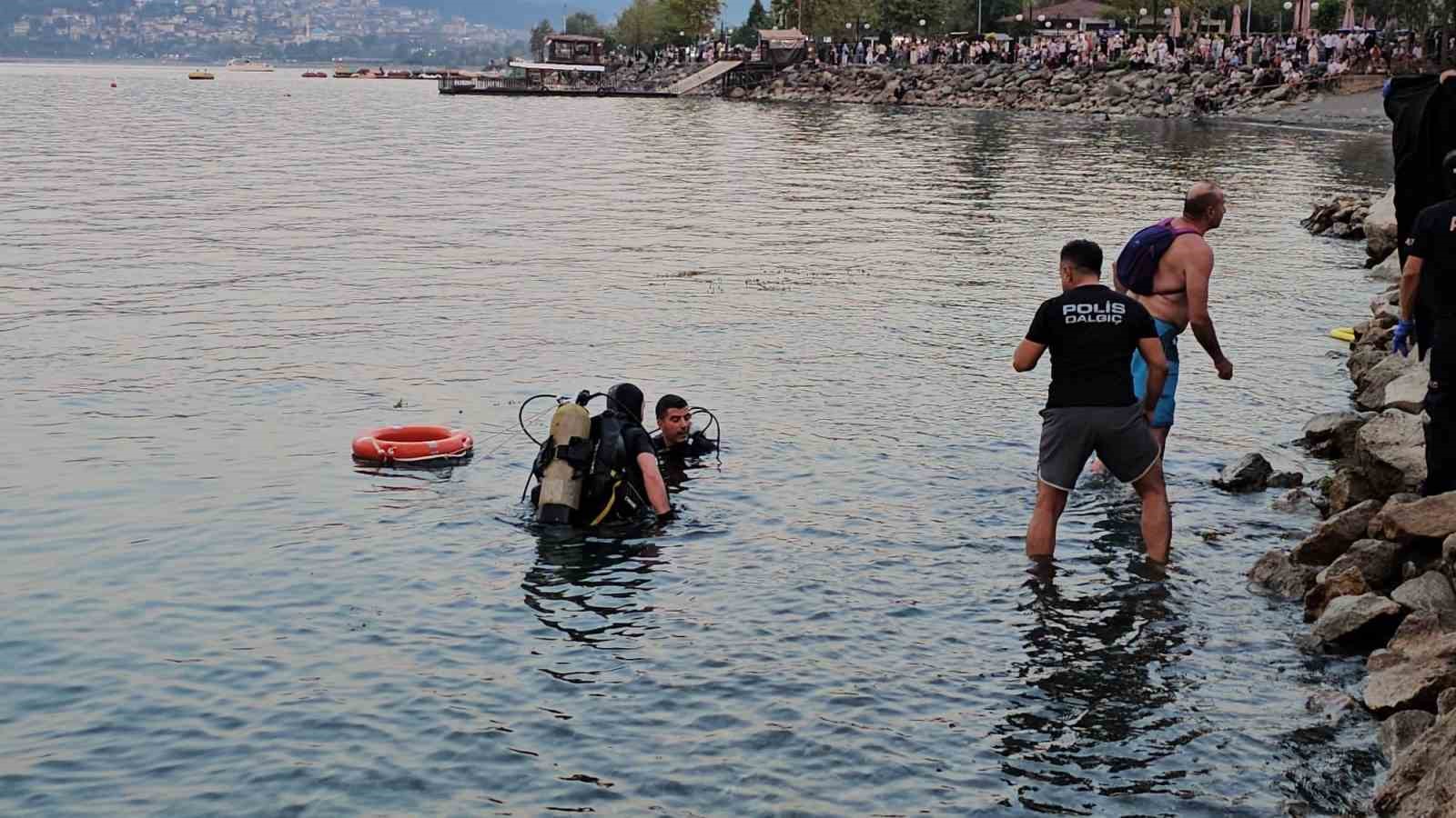 21 yaşındaki genç yüzmek için girdiği Sapanca Gölü’nde boğuldu