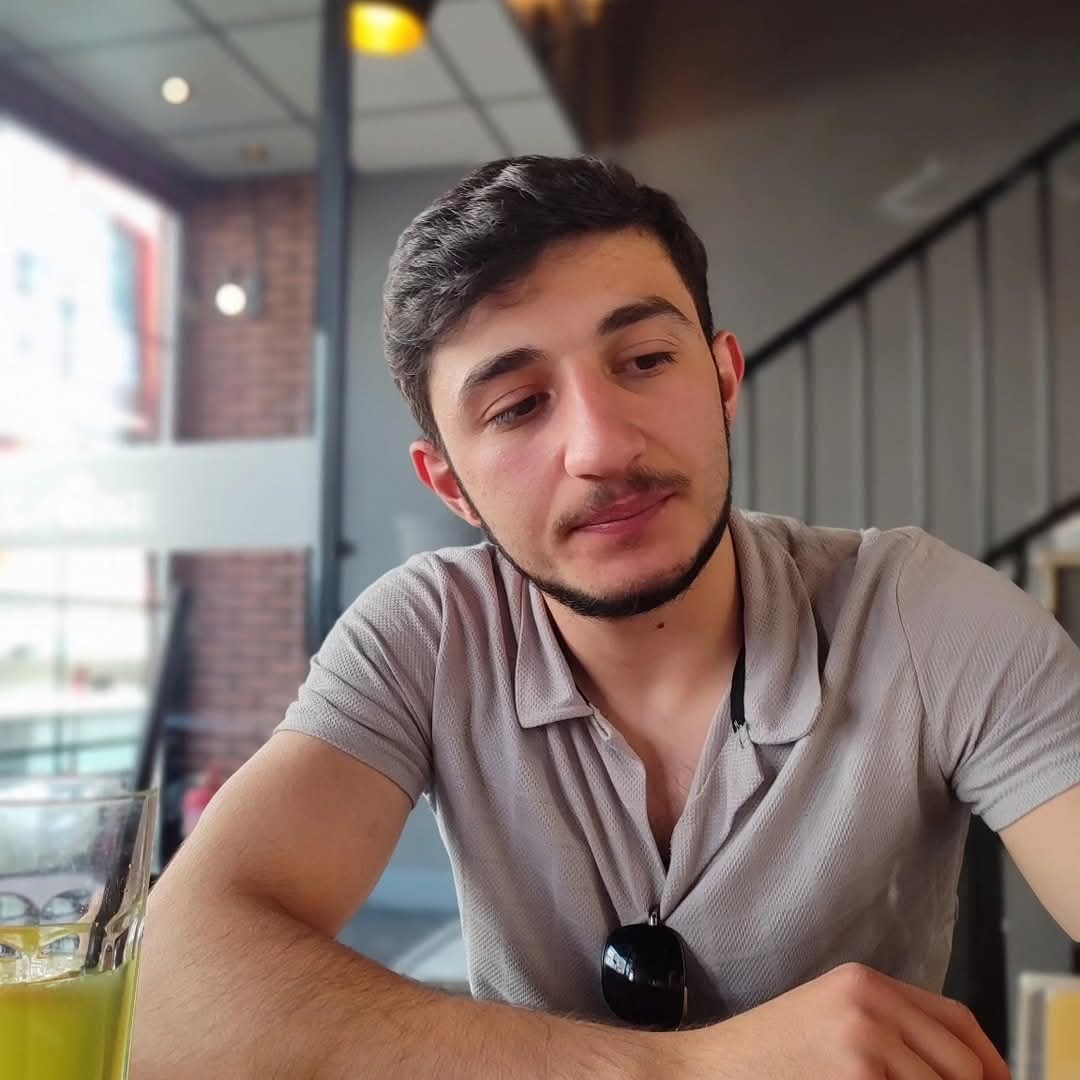 21 yaşındaki gen&ccedil; y&uuml;zmek i&ccedil;in girdiği Sapanca G&ouml;l&uuml;&rsquo;nde boğuldu
