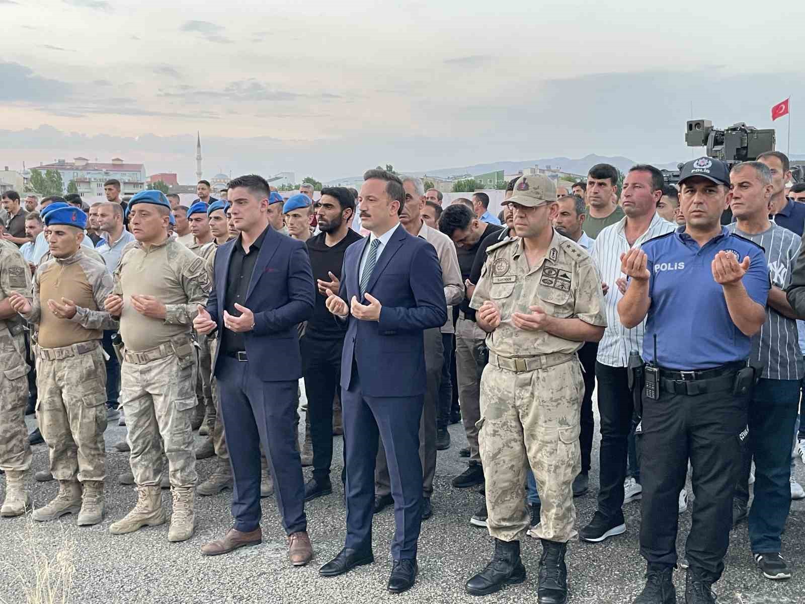 Şehit Binbaşı Arslan Kulaksız Malazgirt&rsquo;te anıldı
