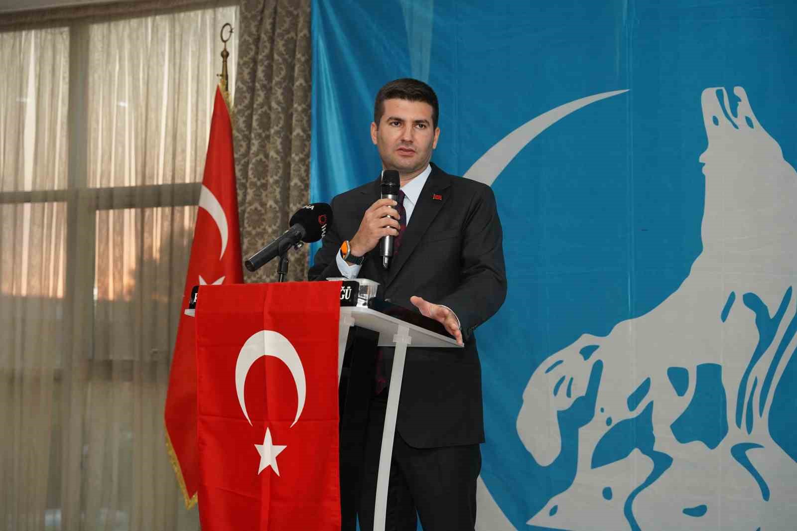 Ülkü Ocakları Genel Başkanı Yıldırım: "Gençlerimiz uyuşturucu, alkol, yabancı ideolojiler, terör örgütleri, LGBT gibi ahlaksızlıkların içerisine sürüklenip gitse CHP hiç ses çıkarmaz"