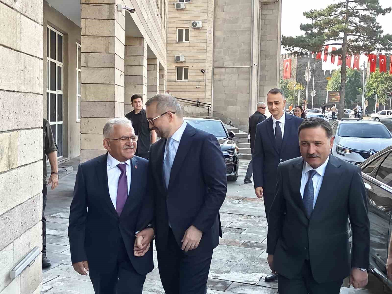 Merkez Bankası Başkanı Karahan&rsquo;dan Kayseri Valiliği&rsquo;ne ziyaret
