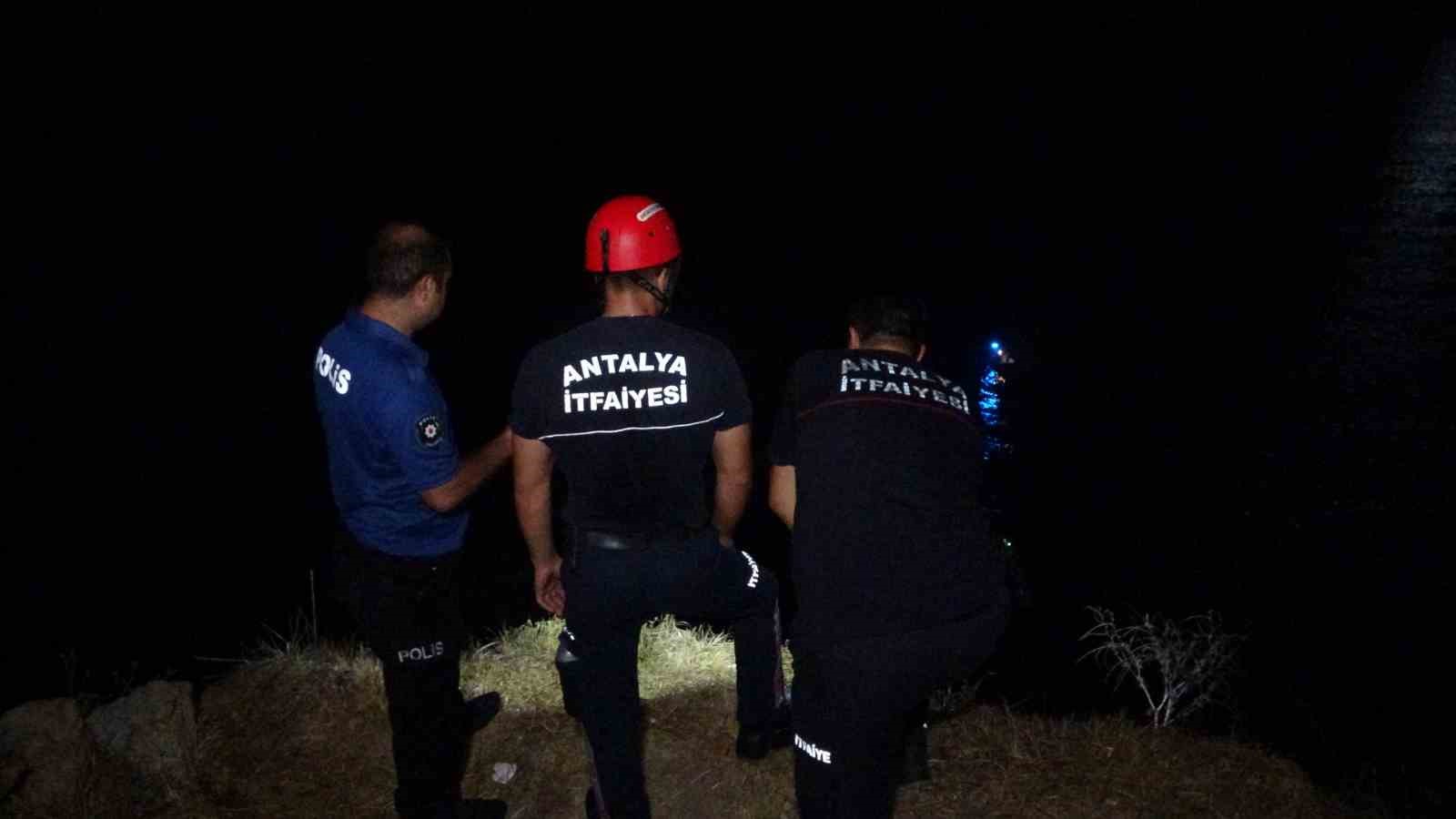 Antalya’da "Şelaleden denize birisi düştü" ihbarı ekipleri alarma geçirdi