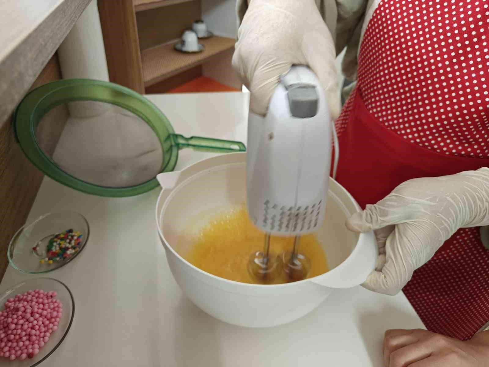 En özel ‘kantin’: Özel öğrenciler hem üretiyor hem de satıyor