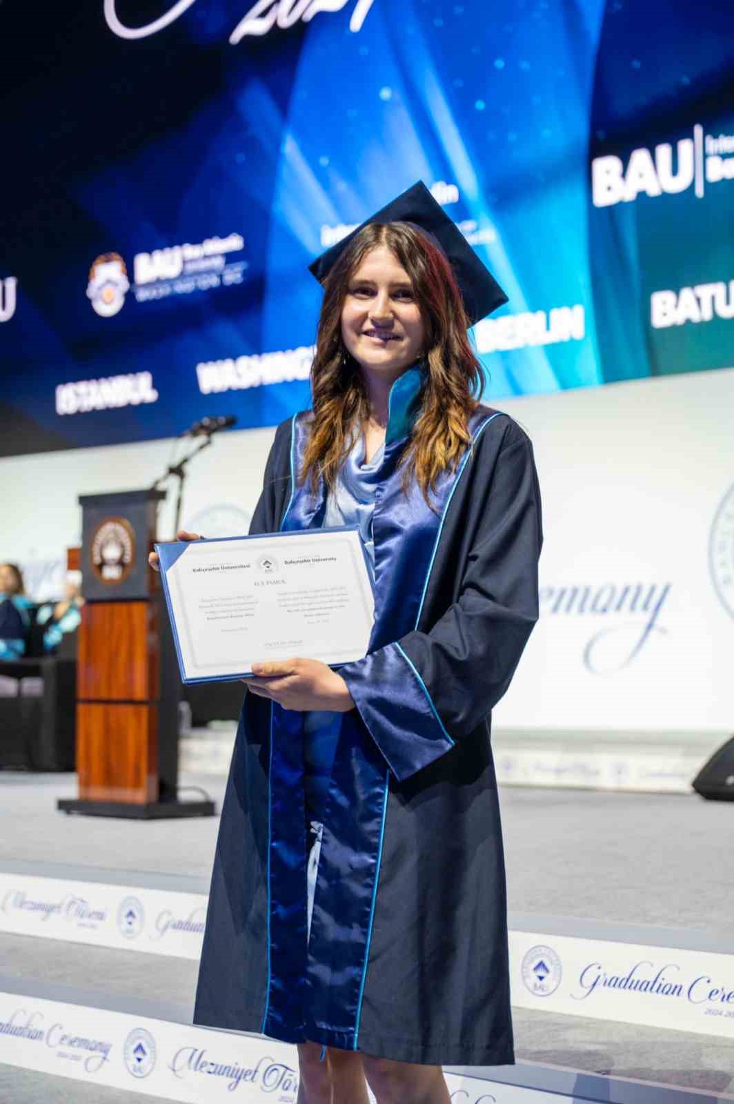 En başarılı mezunlardan &uuml;niversite adaylarına tercih t&uuml;yoları
