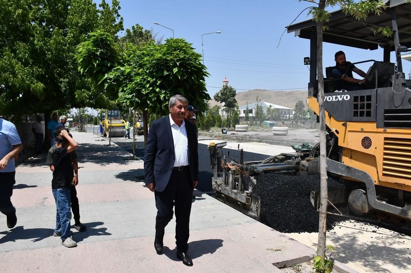 Patnos&rsquo;ta asfalt &ccedil;alışmaları başladı
