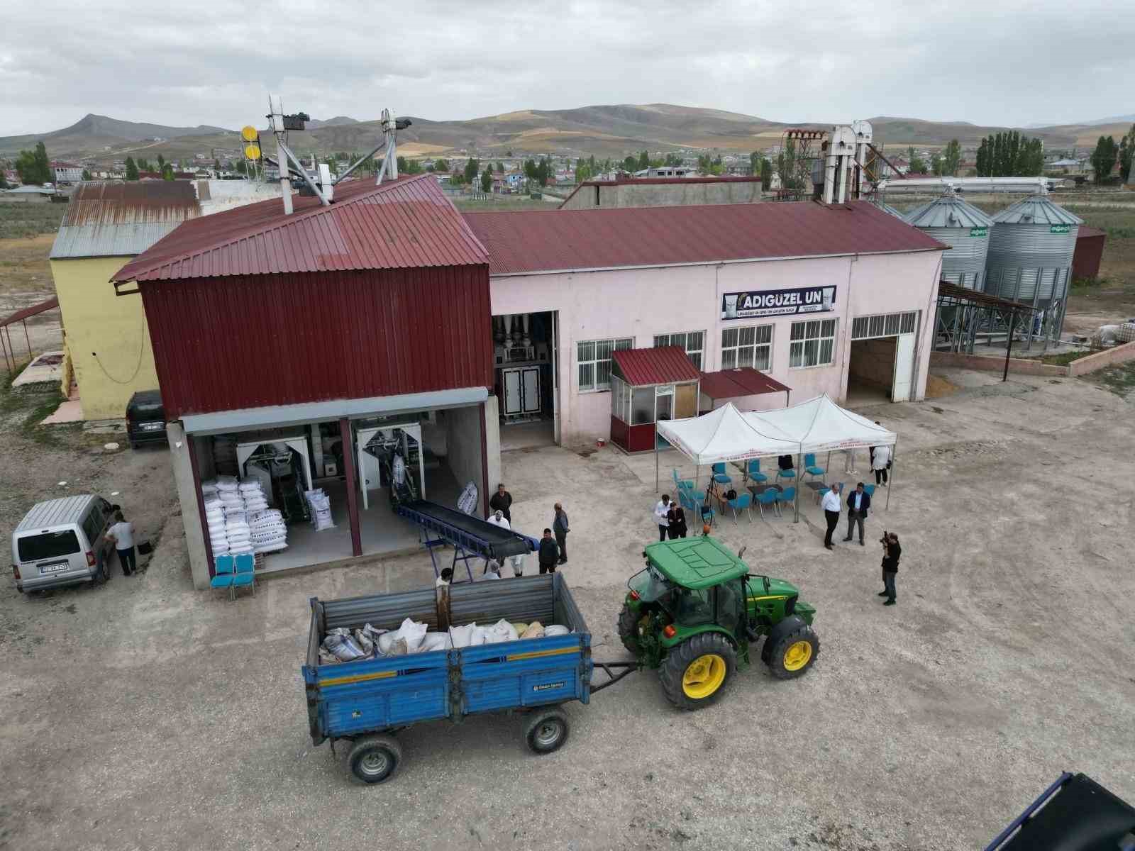 Diyadin’de kurulan modern un tesisi ekonomiye güç katıyor