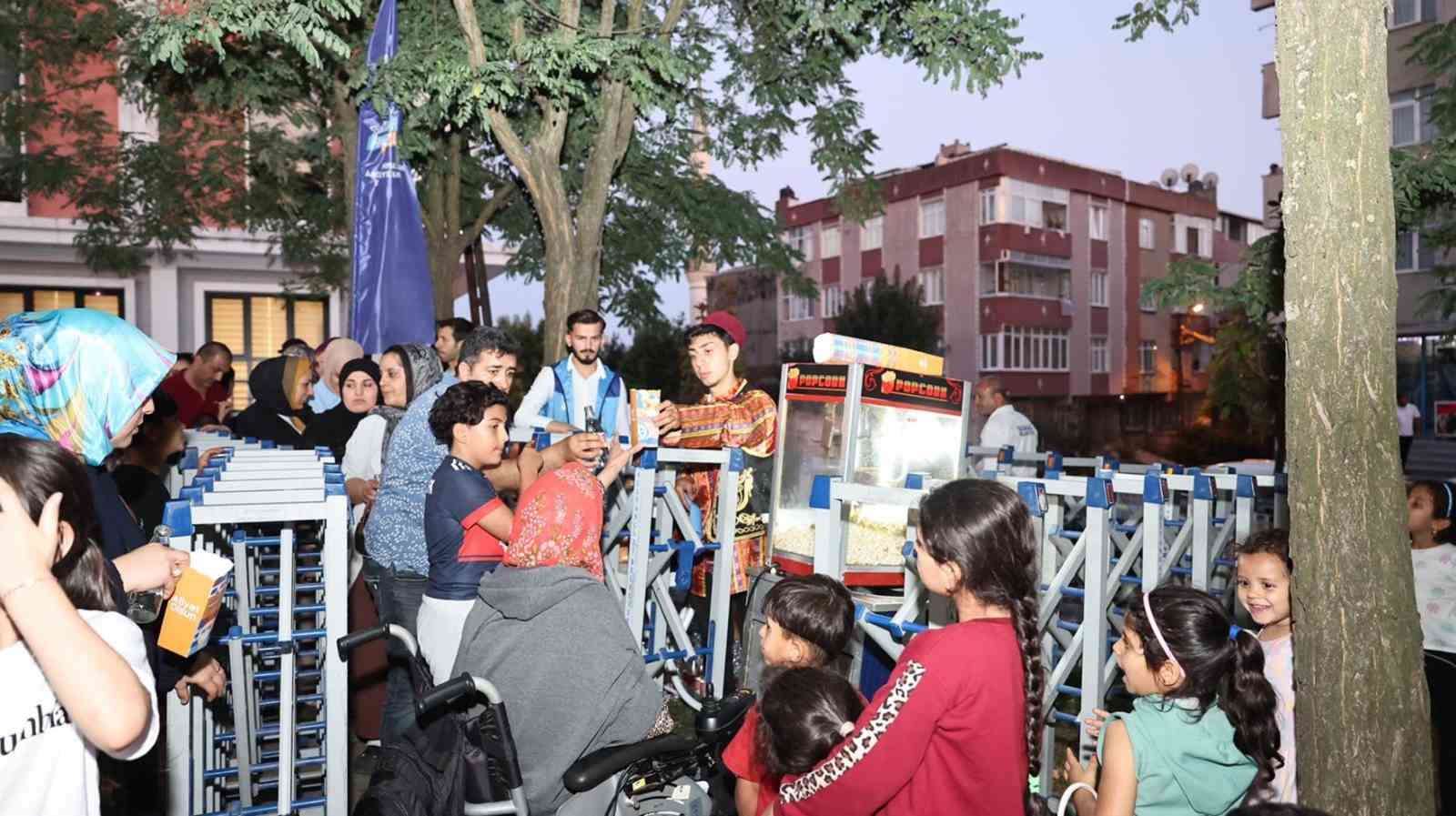 Sultangazi&rsquo;de "Yıldızlı Geceler" etkinlikleri başladı
