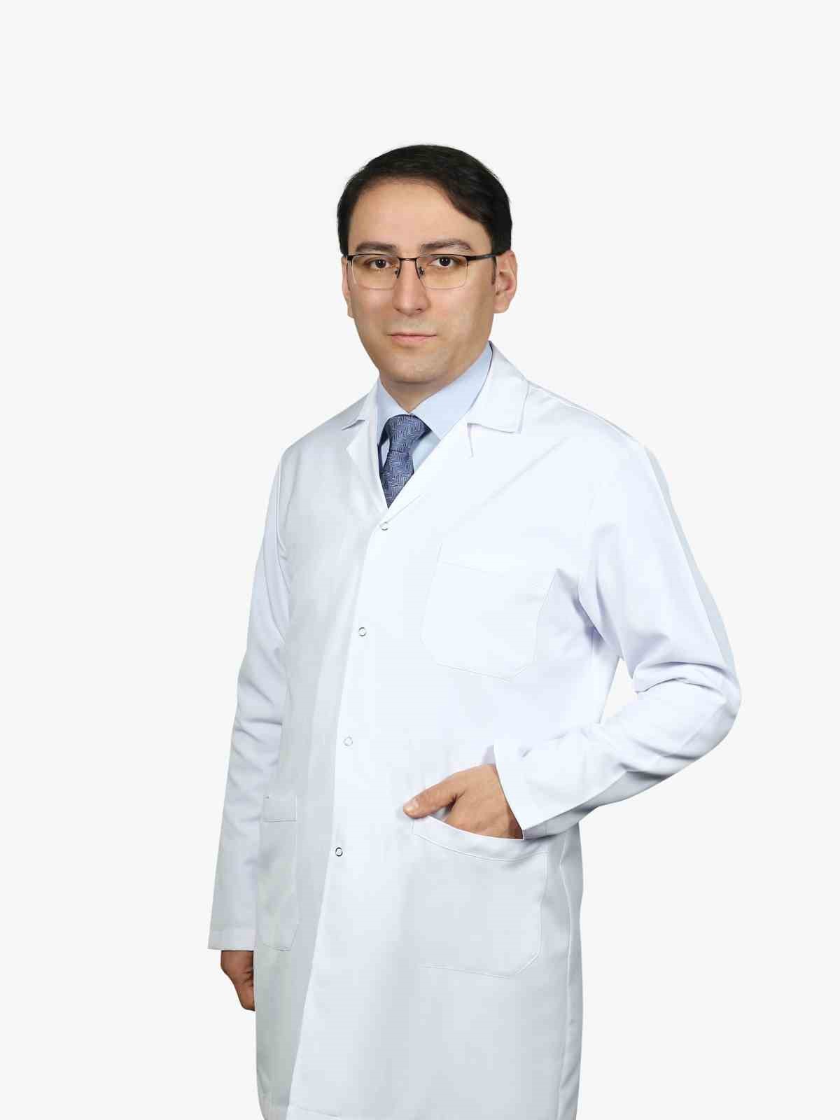 Nöroloji Uzmanı Dr. Ramazan Akpınar: "Doğru alışkanlıklarla beyin sağlığınızı koruyun"