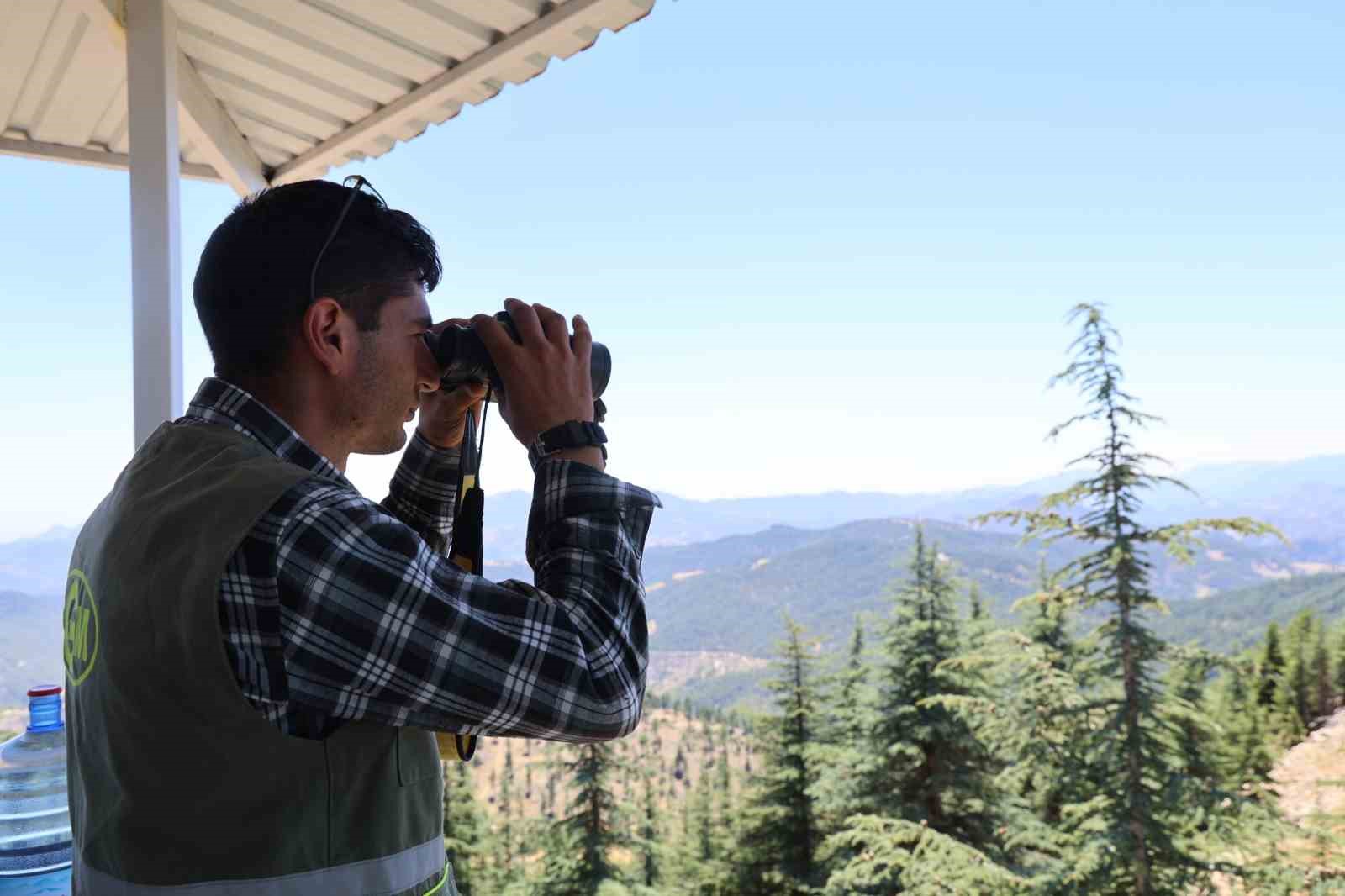 Feke’de bin 700 rakımda "Yeşil Vatan" nöbeti