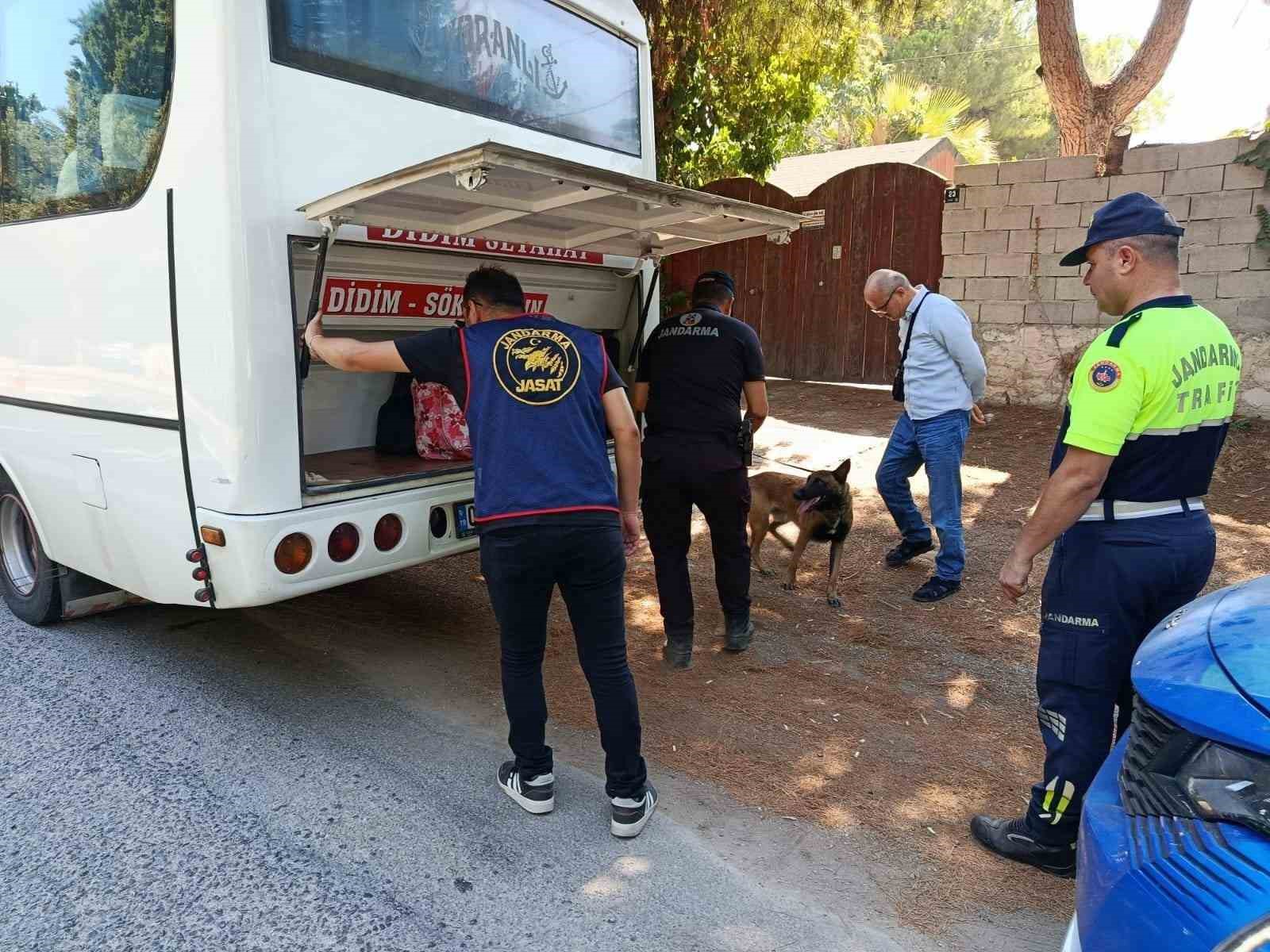 Didim’de 17 aranan şahıs yakalandı