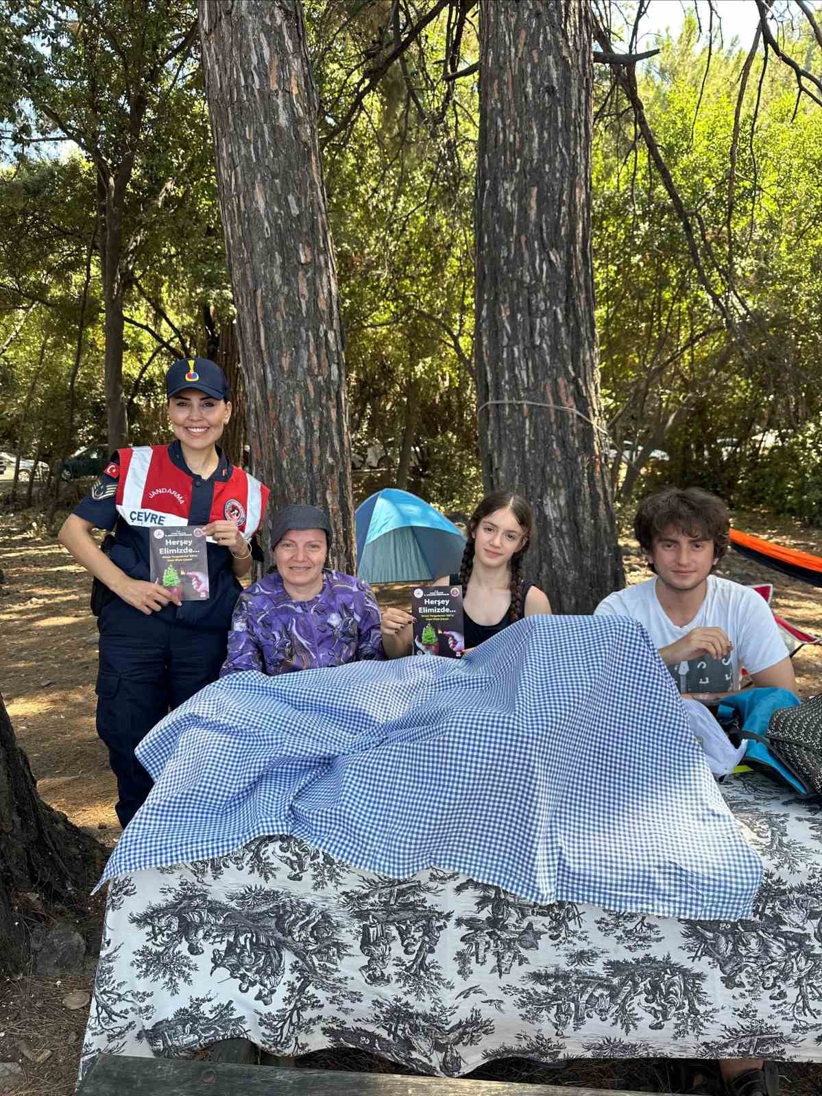 Jandarmadan &ccedil;evre ve orman yangınlarına karşı bilgilendirme
