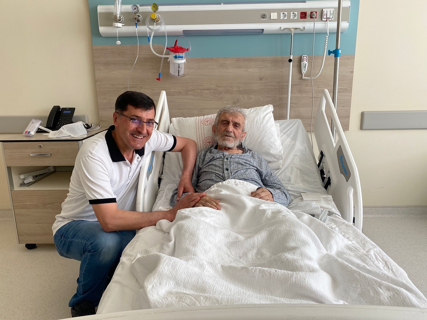 Başkan Kahveci’den Süleyman Canan’a geçmiş olsun ziyareti