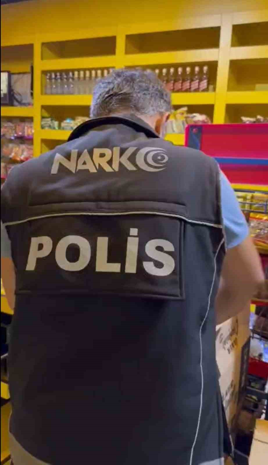 Narkotik ekipleri 7 bin sentetik ecza hapı ele ge&ccedil;irdi
