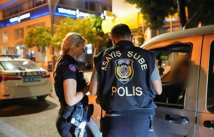 Isparta’da kural ihlali yaptığı tespit edilen 4 sürücüye idari para cezası