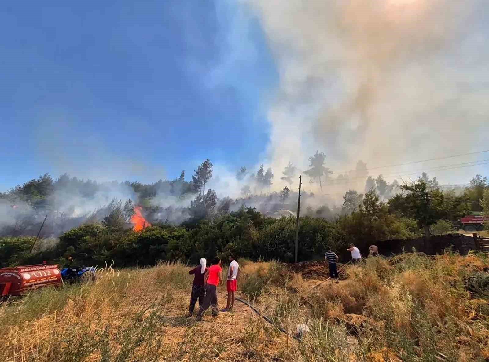 Büyükşehir’in dağıttığı yangın tankerleri görevde