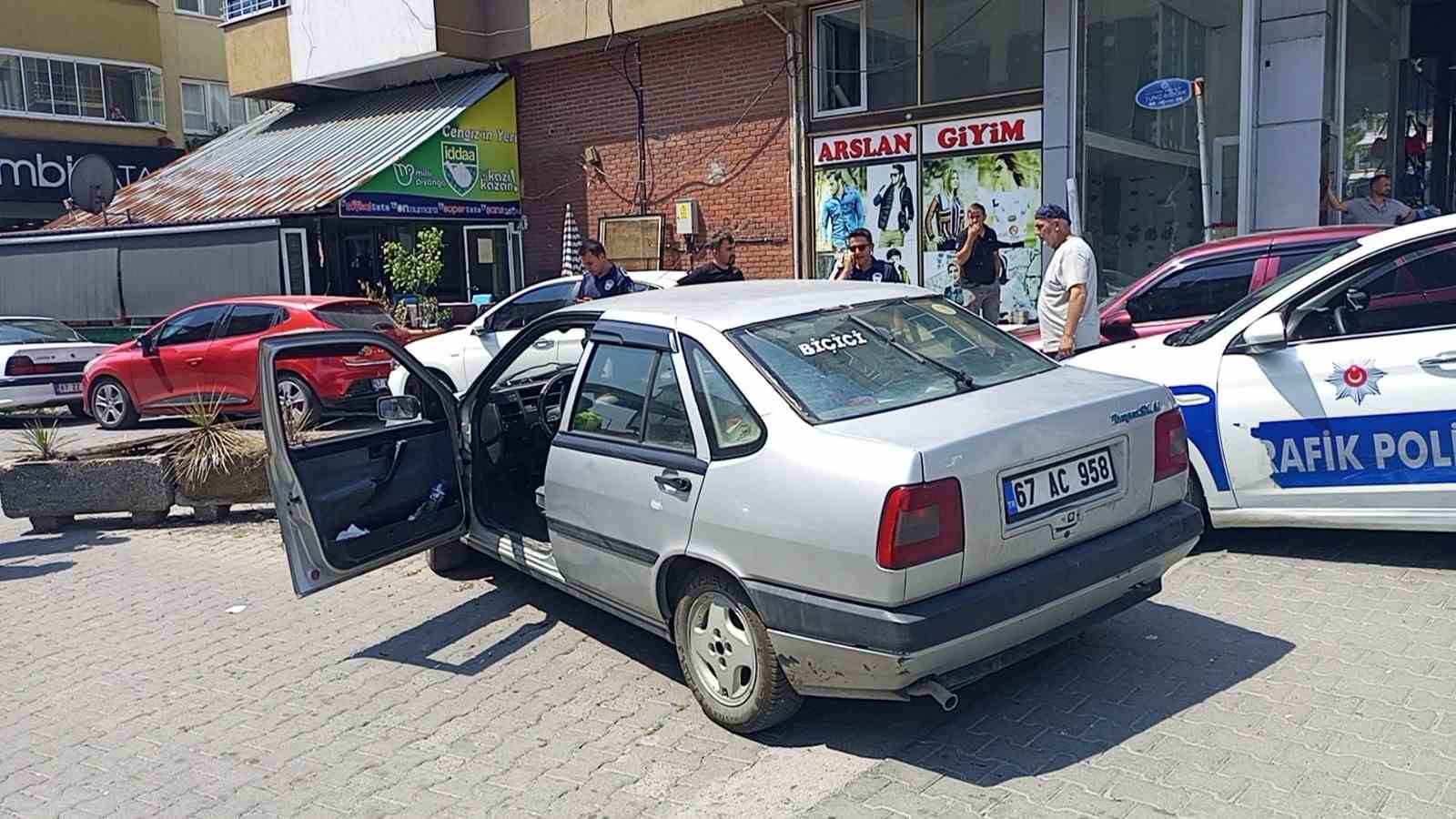 Manevra yapmak isterken yayaya &ccedil;arptı
