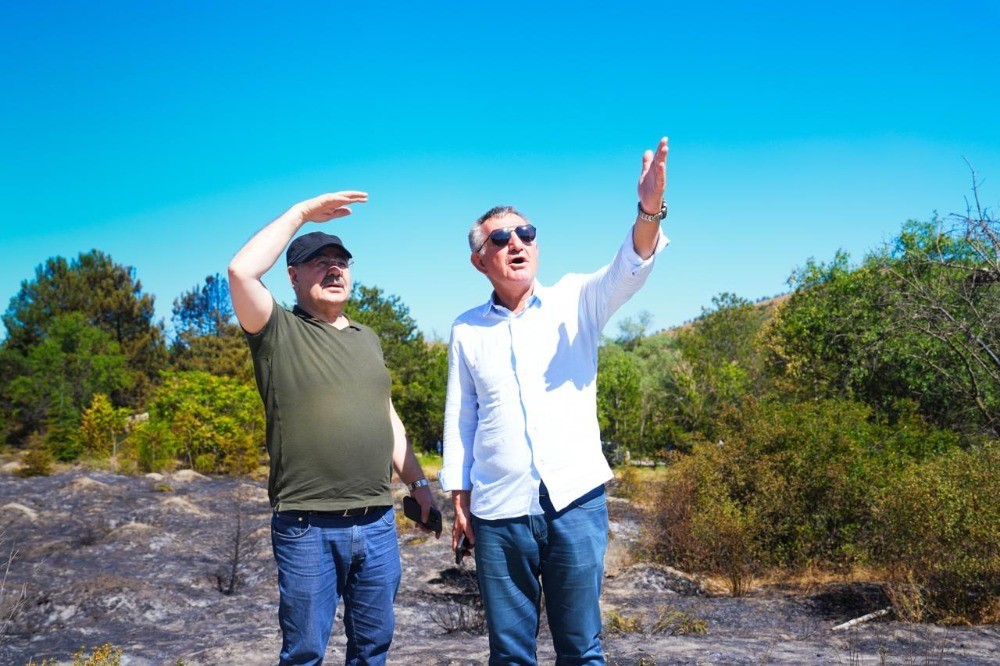 Eymir Gölü’nde yangının ardından soğutma ve temizlik çalışmaları yürütülüyor