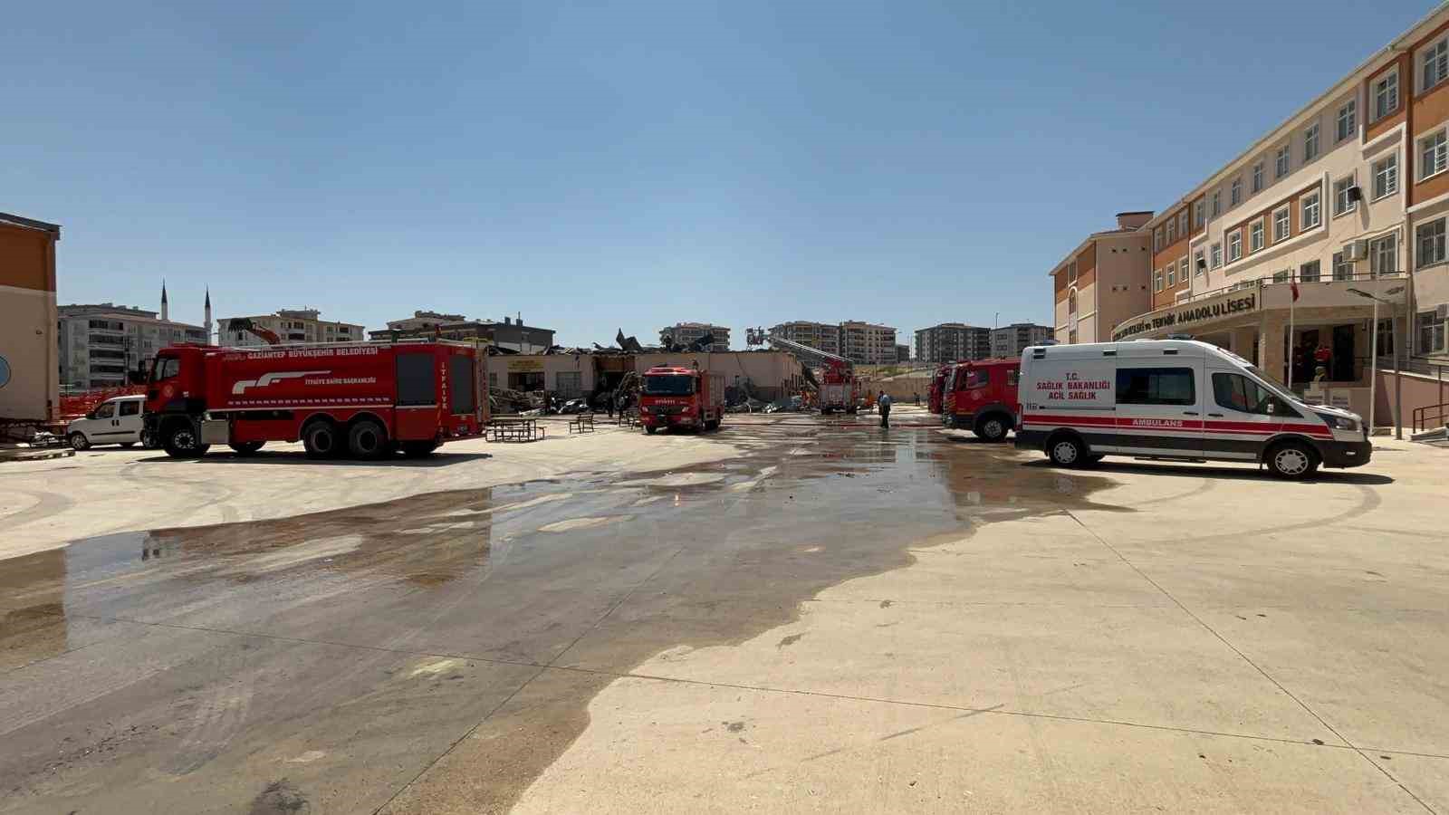 Gaziantep’te meslek lisesindeki yangın söndürüldü