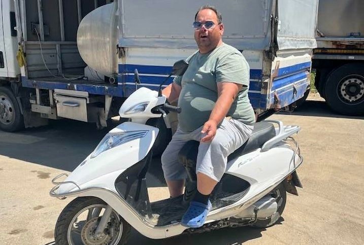 Otomobil ile çarpışan motosiklet sürücüsü hayatını kaybetti