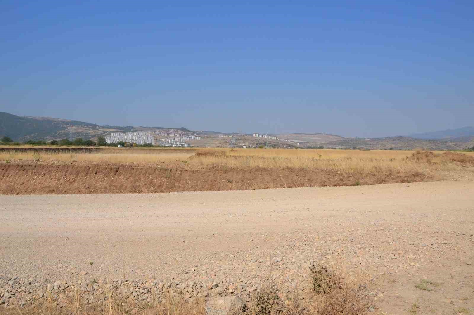 BYD&rsquo;nin Manisa&rsquo;daki fabrika sahasında yeniden hareketlilik başladı
