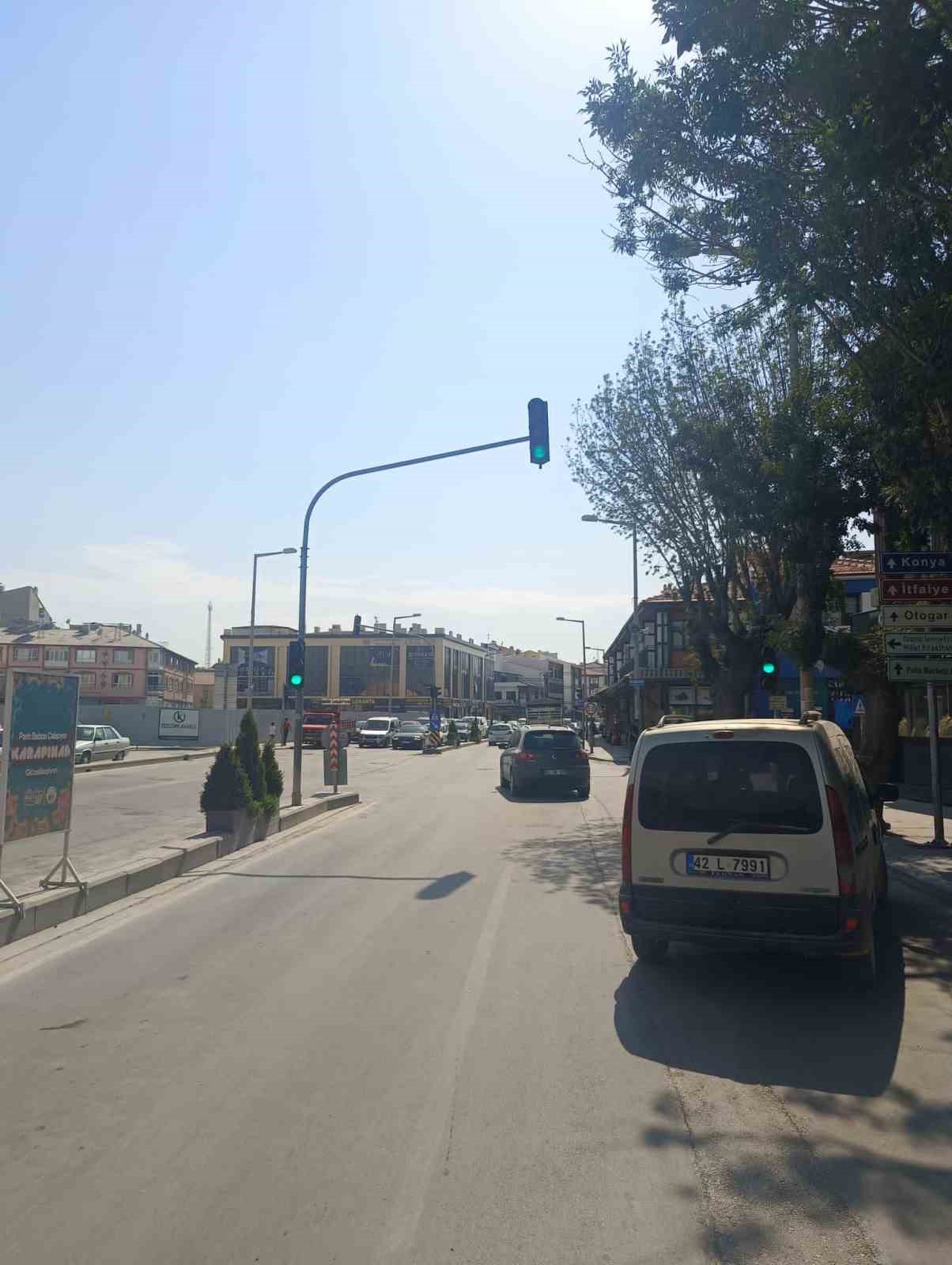 Karapınar&rsquo;da termometreler 41.5 dereceyi g&ouml;sterdi
