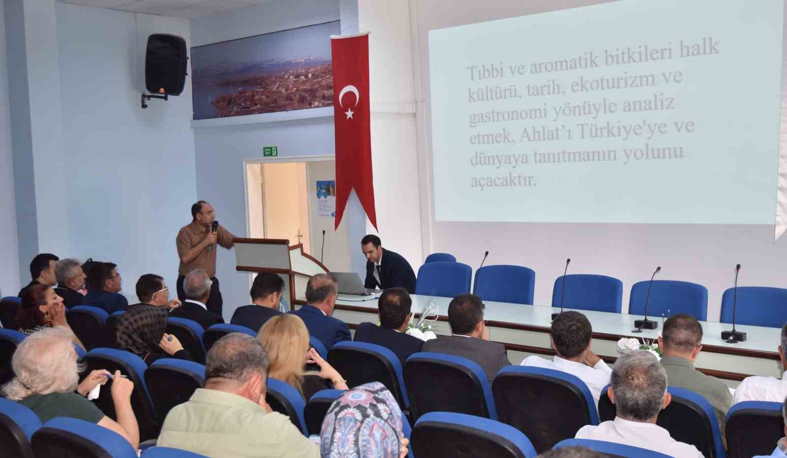 "Ahlat Bölgesi Yatırım, İstihdam ve İnovatif İş Geliştirme Çalıştayı" başladı