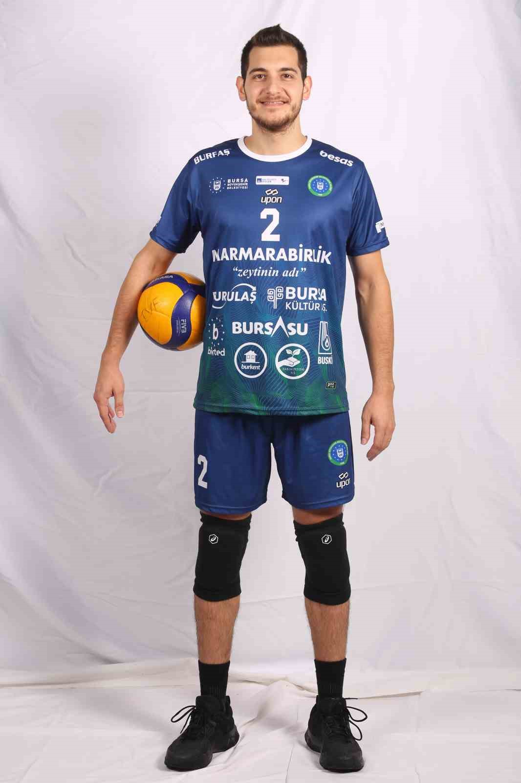 Emre Berat Fırat, İstanbul Gen&ccedil;lik Spor&rsquo;da
