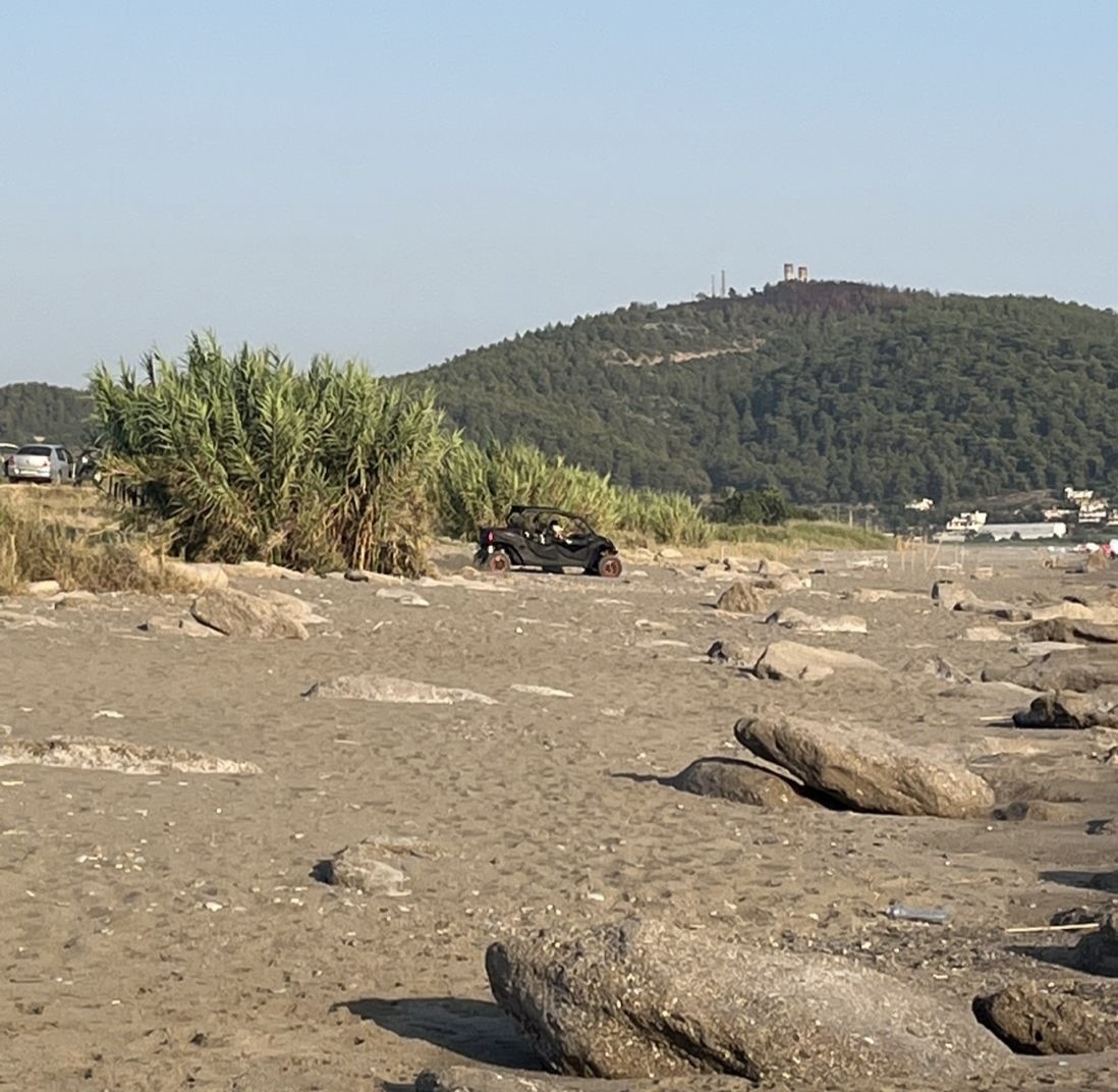 Antalya’da caretta caretta yuvaları zarar gördü