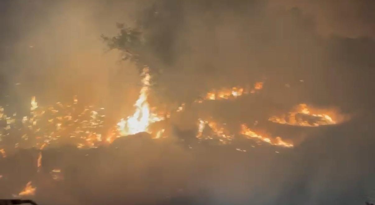 Diyarbakır’ın Ergani ve Lice ilçelerindeki yangın söndürüldü