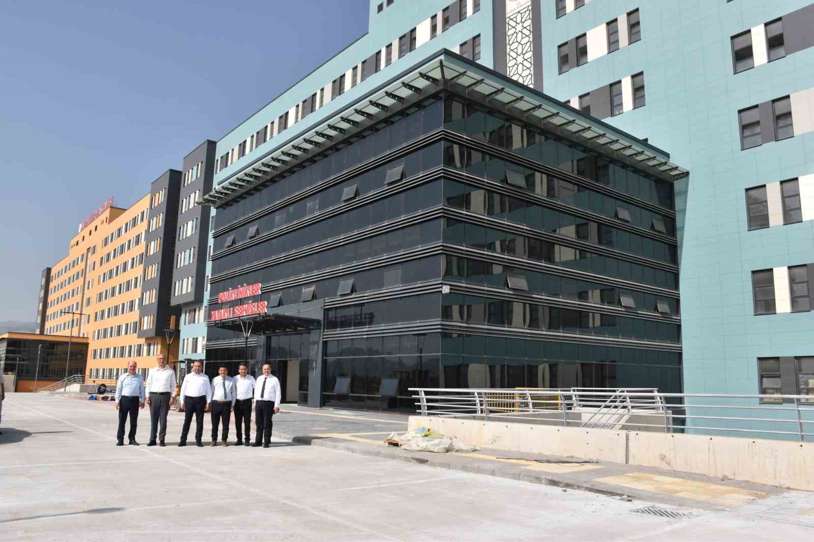 Aydın&rsquo;ın modern sağlık kompleksinin yapım s&uuml;recinde sona gelindi
