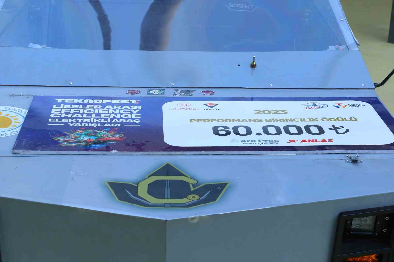 TEKNOFEST’e katılacak gençlere Togg’lu sürpriz