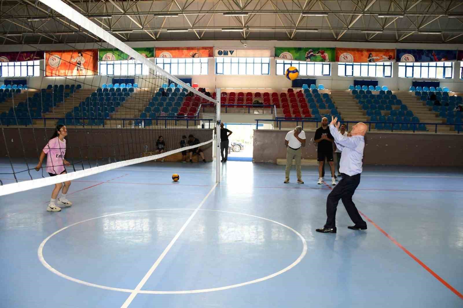 Terme&rsquo;de bin 350 &ccedil;ocuk yaz okullarında hem eğleniyor hem &ouml;ğreniyor
