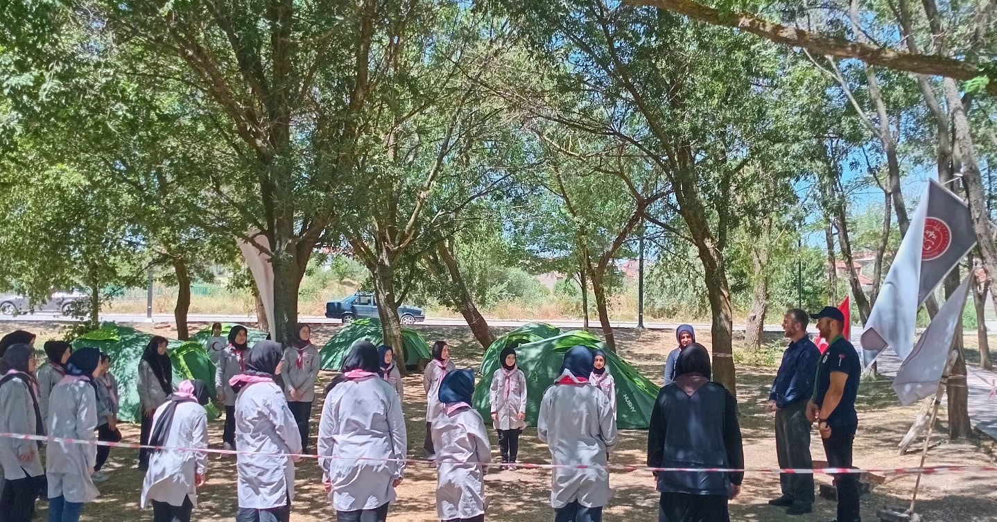 Kütahya’da izcilik kampı düzenlendi