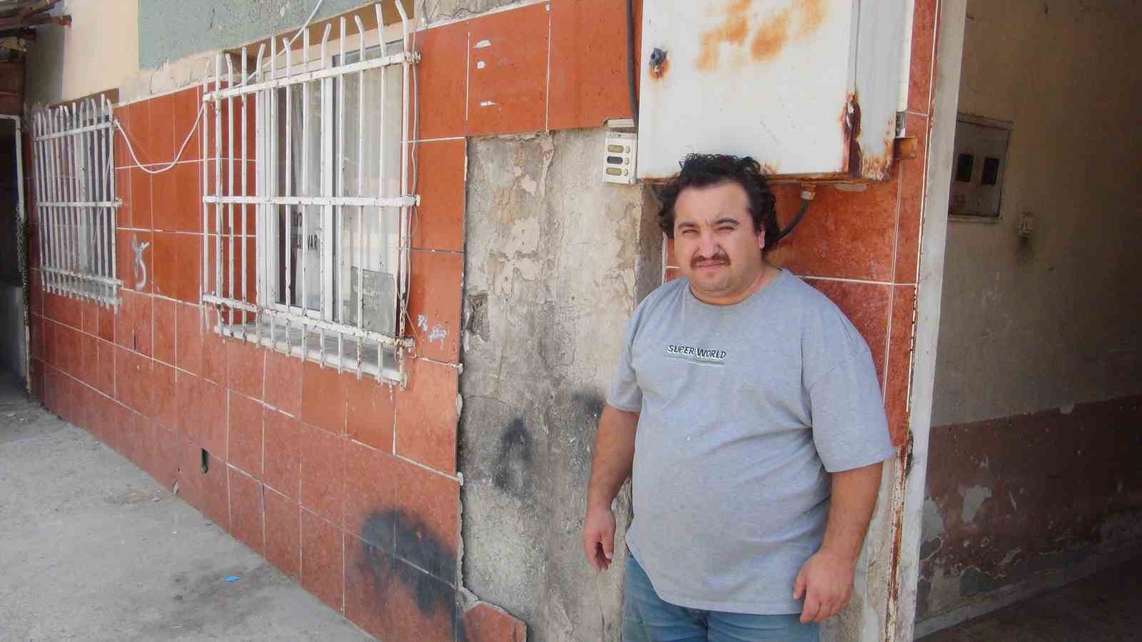 Engelli vatandaşın zorba gençlerle başı dertte

