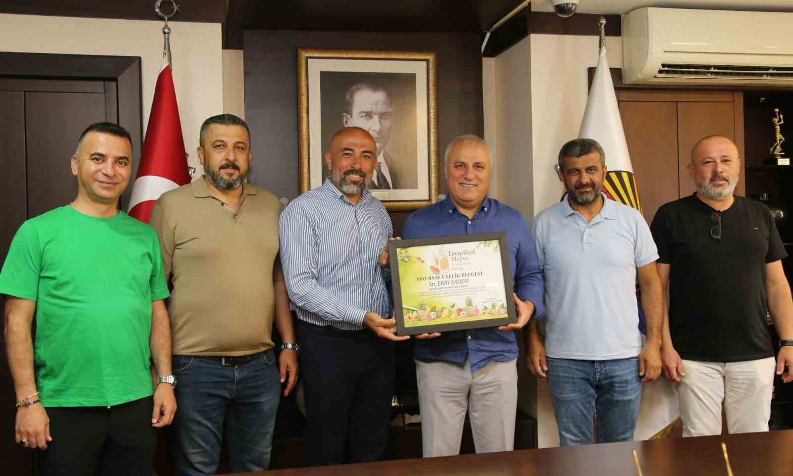 ALTSO Başkanı onursal üye oldu