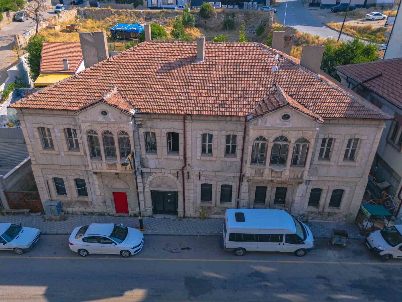 Akdağmadeni eski Ziraat Bankası binası restore ediliyor