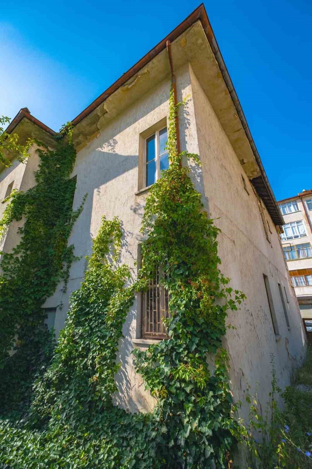 Akdağmadeni eski Ziraat Bankası binası restore ediliyor
